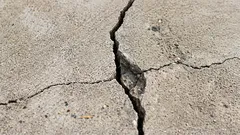 Kako zauvijek zaštititi beton od pukotina: dovoljan je jedan sloj